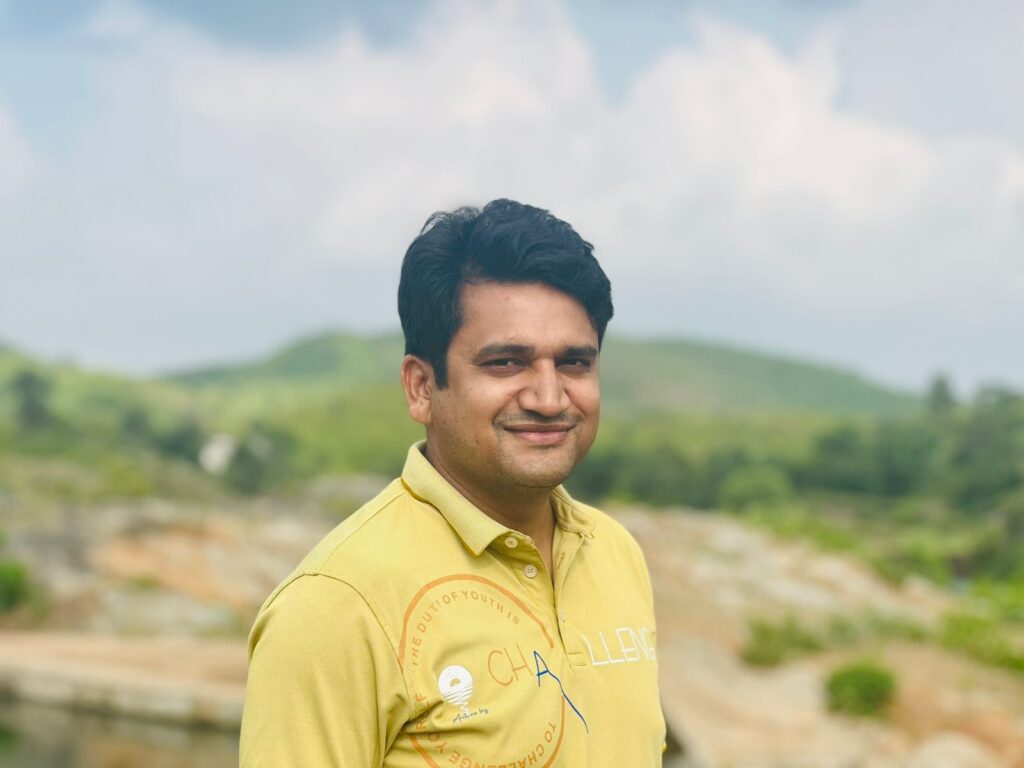 About Mr. Akash Kalasua